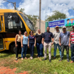 mais-conforto-e-seguranca-no-campo:-novo-onibus-reforca-transporte-de-estudantes-no-assentamento-santa-clara