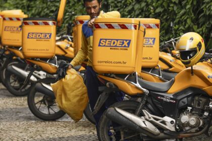correios:-plano-de-demissao-voluntaria-tem-adesao-de-30%-da-meta