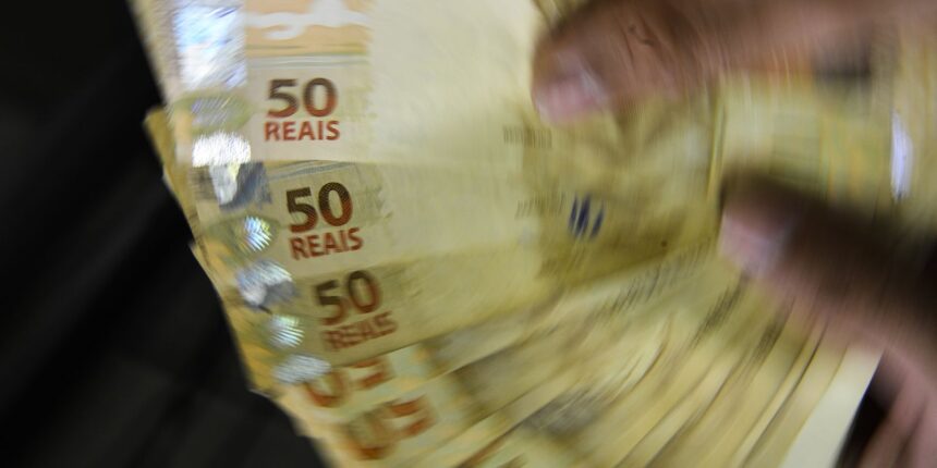 poupanca-tem-retirada-liquida-de-r$-11,1-bilhoes-em-marco