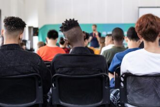 censo:-50%-de-alunos-cotistas-nas-federais-concluem-graduacao