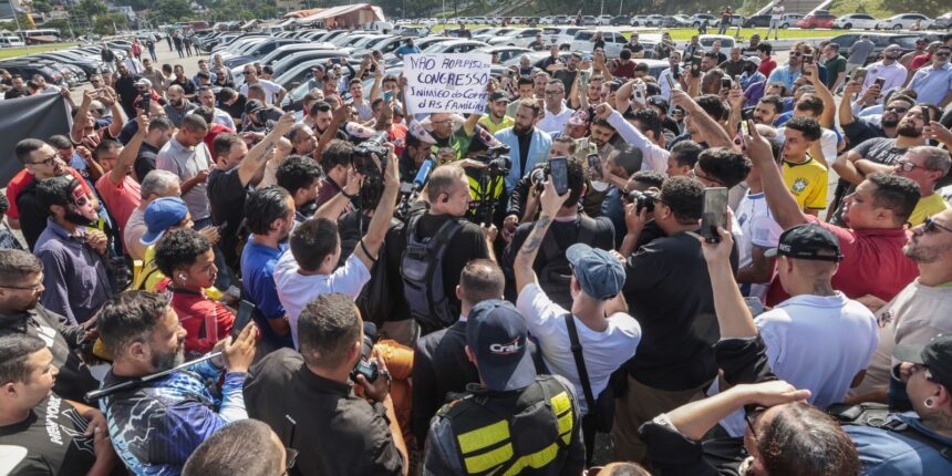 motoristas-protestam-contra-regulamentacao-do-servico-por-aplicativo