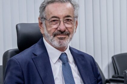 novo-ministro-do-desenvolvimento-apoia-jornada-de-40-horas