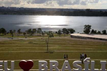 radio-nacional-tem-programacao-especial-para-o-aniversario-de-brasilia