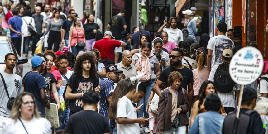populacao-no-brasil-cresce-em-ritmo-menor-e-esta-envelhecendo