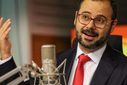 reducao-da-jornada-vai-favorecer-o-empreendodorismo,-diz-ministro