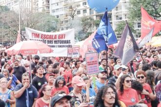 manifestacao-em-sp-pede-fim-da-escala-6×1-e-acoes-contra-o-feminicidio