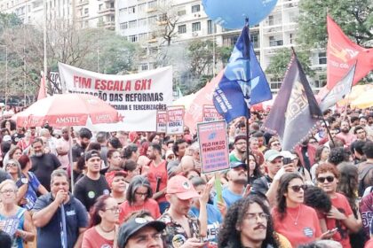 manifestacao-em-sp-pede-fim-da-escala-6×1-e-acoes-contra-o-feminicidio