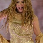 metro-inicia-a-venda-da-pulseira-apos-apresentacao-de-shakira-no-rio