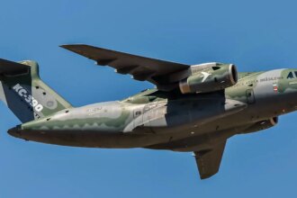 embraer-assina-contrato-de-venda-de-avioes-para-os-emirados-arabes