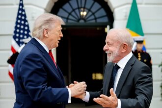 lula-deixa-a-casa-branca-apos-reuniao-com-trump