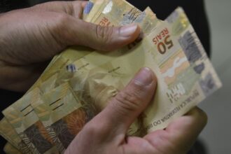 poupanca-tem-retirada-liquida-de-r$-476,4-milhoes-em-abril
