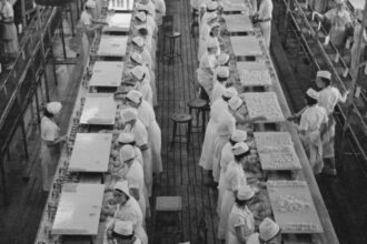 ha-100-anos,-ford-instituia-jornada-de-40-horas-nos-estados-unidos