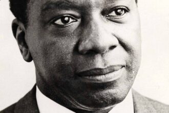 com-milton-santos,-fliaraxa-coloca-a-literatura-no-centro-do-mundo