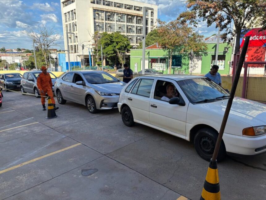 ses-aplica-2,4-mil-doses-no-primeiro-fim-de-semana-de-drive-thru-e-prorroga-vacinacao-ate-24-de-maio