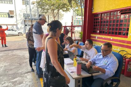 com-atendimento-a-motoristas-e-pedestres,-drive-thru-da-vacinacao-registra-cerca-de-4-mil-doses-aplicadas