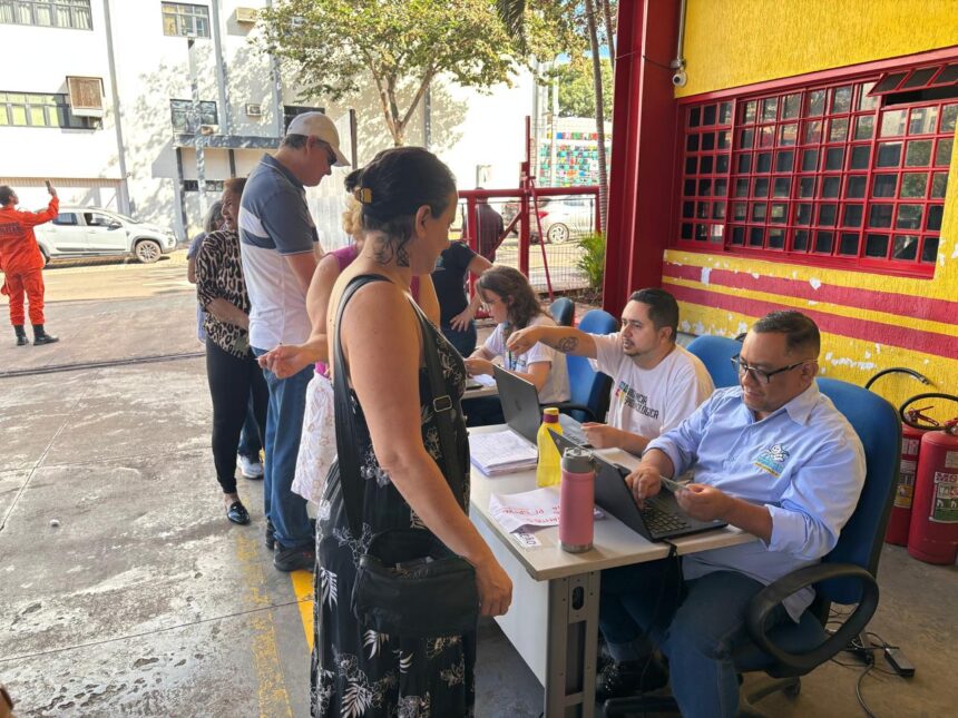 com-atendimento-a-motoristas-e-pedestres,-drive-thru-da-vacinacao-registra-cerca-de-4-mil-doses-aplicadas