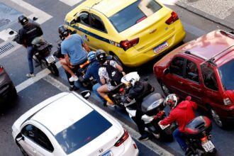 mortes-envolvendo-moto-aumentam-com-expansao-da-economia-de-aplicativo