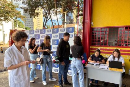 drive-thru-de-vacinacao-da-ses-supera-10-mil-doses-aplicadas-em-campo-grande
