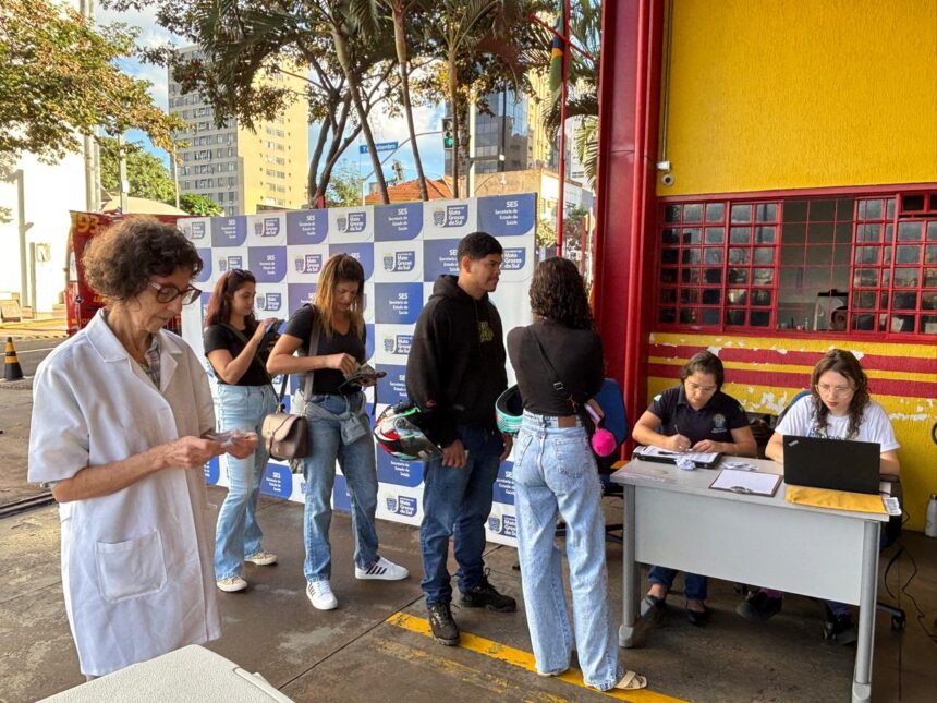 drive-thru-de-vacinacao-da-ses-supera-10-mil-doses-aplicadas-em-campo-grande