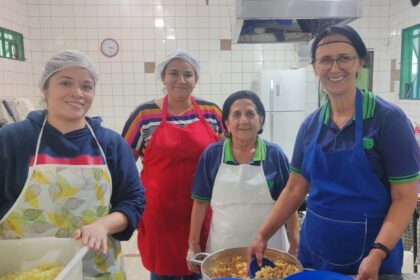 torta-nutritiva-de-mandioca:-receita-servida-em-escola-de-ms-vence-concurso-nacional-de-alimentacao-escolar