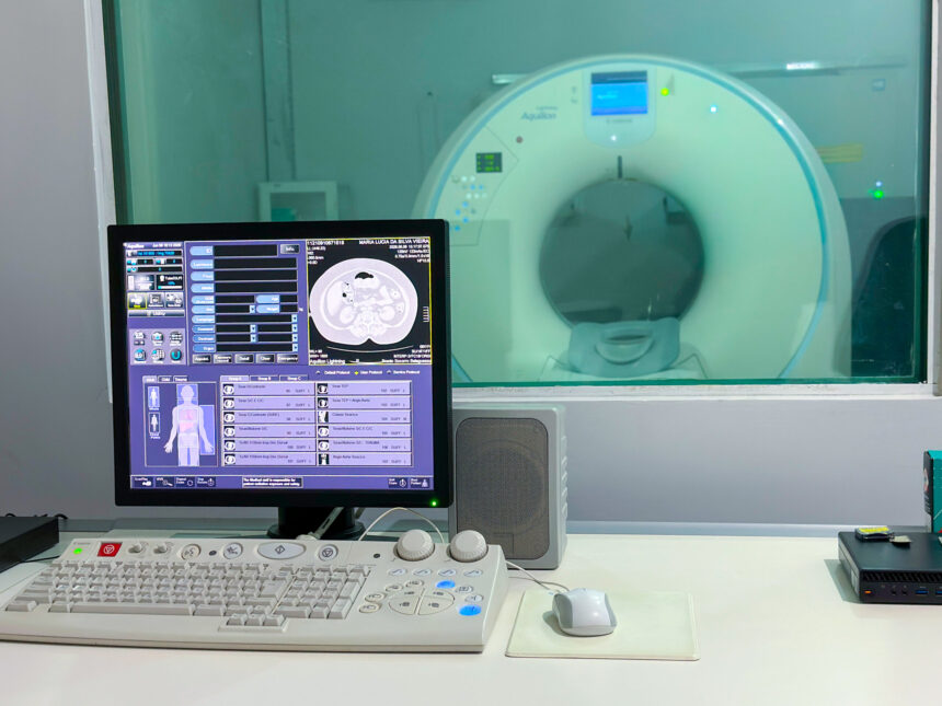 novo-tomografo-amplia-capacidade-de-diagnostico-e-fortalece-atendimentos-de-saude