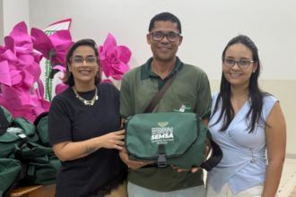 valorizacao:-agentes-comunitarios-de-saude-e-de-combate-as-endemias-recebem-novos-kits-de-trabalho